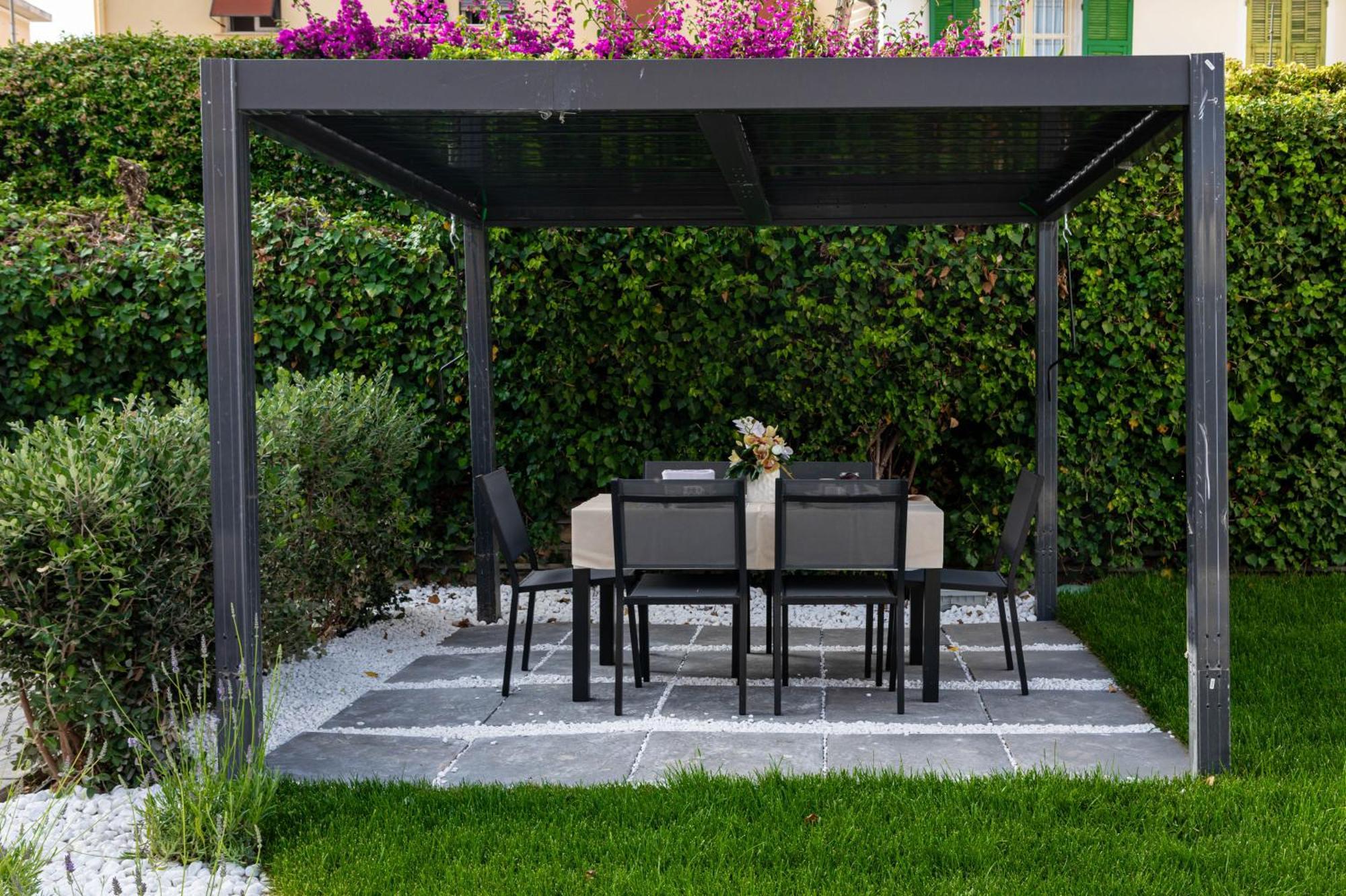 H11 Mia Giardino-parcheggio *
